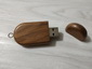Pendrive de madera ovalado